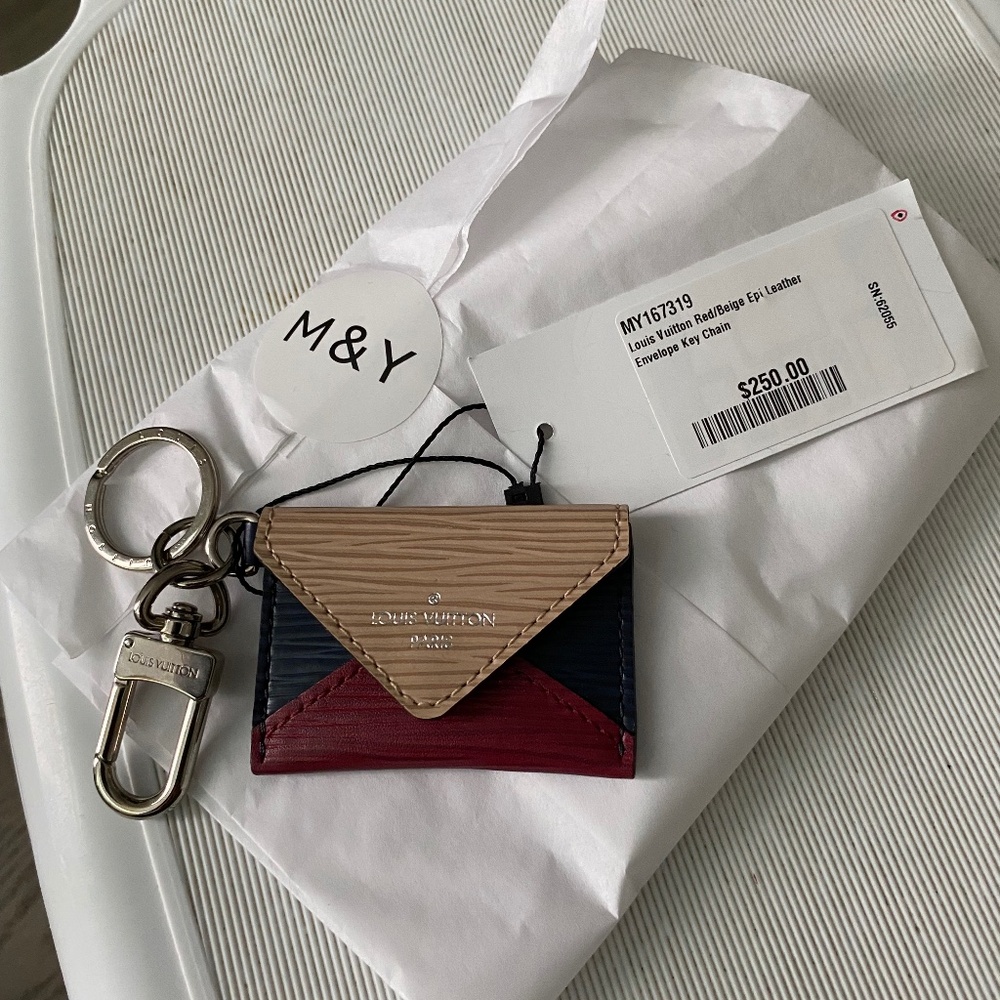 LOUIS VUITTON Epi Bag Charm Envelope Keychain